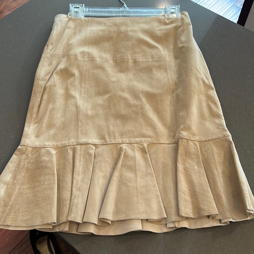 Cute suade skirt